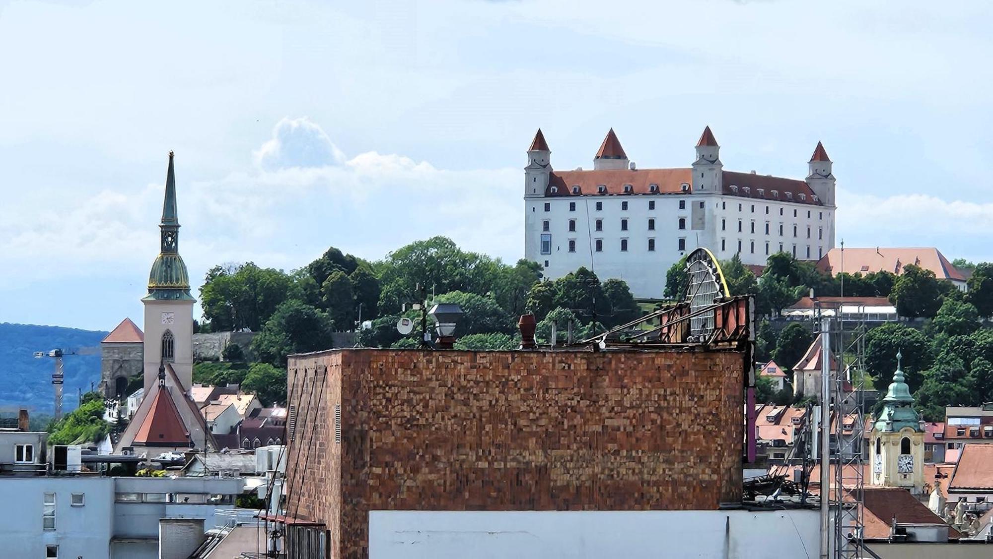 Panorama View Design Apt In Old Town - Free Parking Pressburg Exterior foto