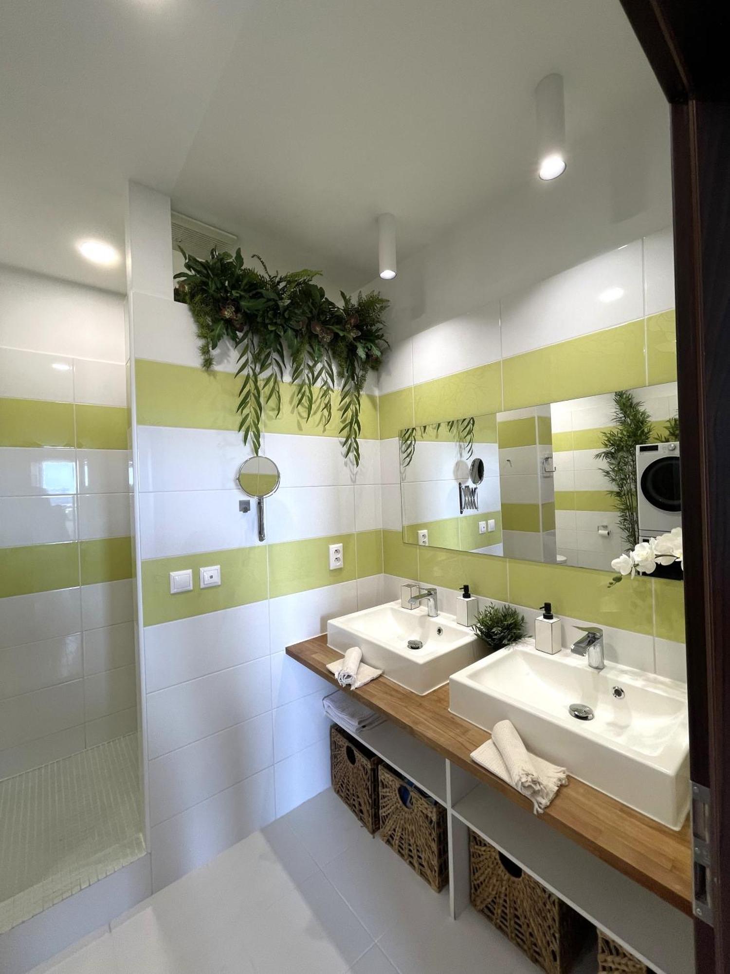 Panorama View Design Apt In Old Town - Free Parking Pressburg Exterior foto